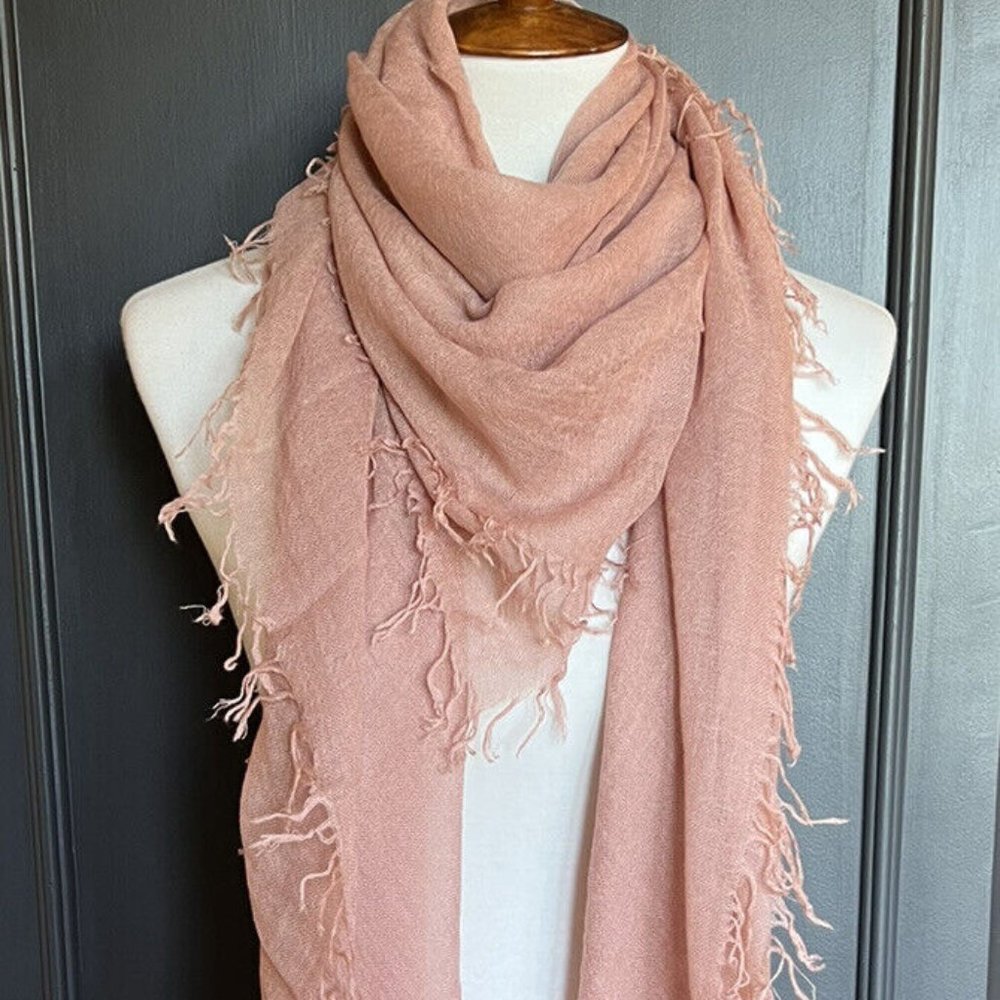 New Auth Chan Luu Cashmere and Silk Scarf Color: Blush